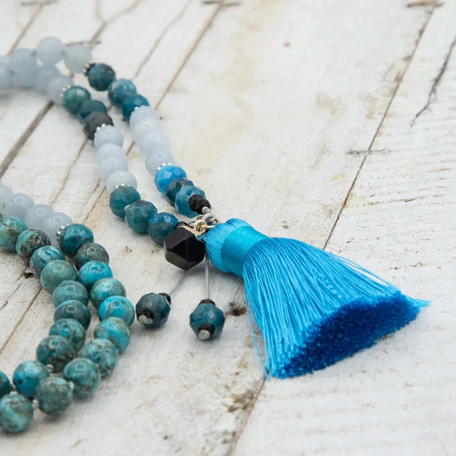 Comprar Japa Mala de meditación contra la negatividad, ayuda en situaciones difíciles con Japa Mala Energía Protectora de Yogimi.
