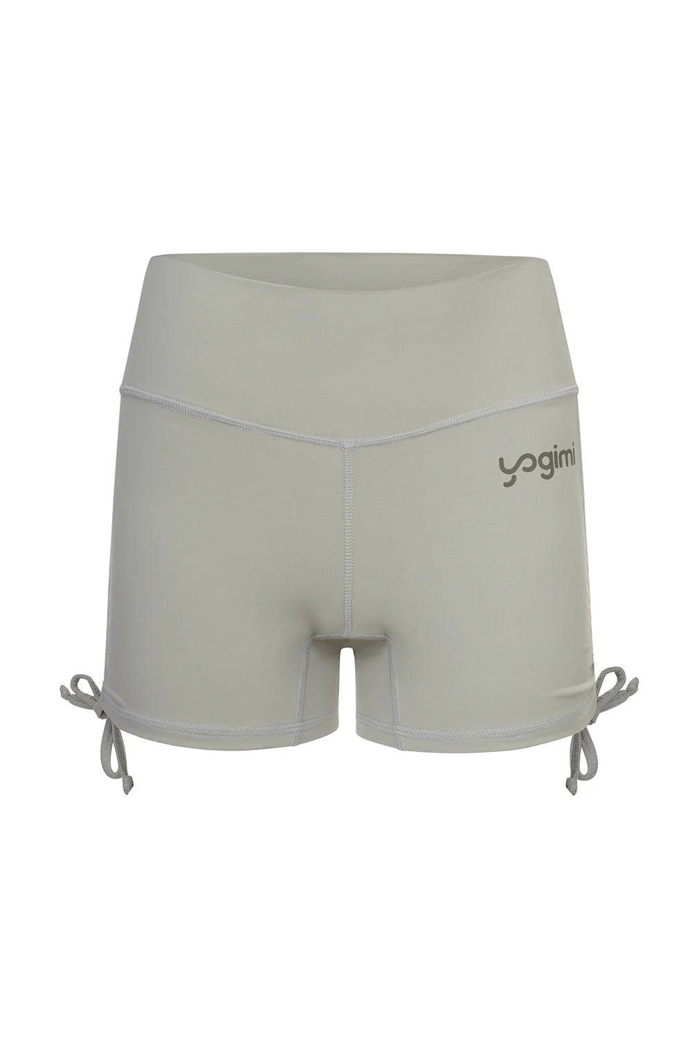 Compra tus shorts en Yogimi. Modelo Surya Laurel Green.