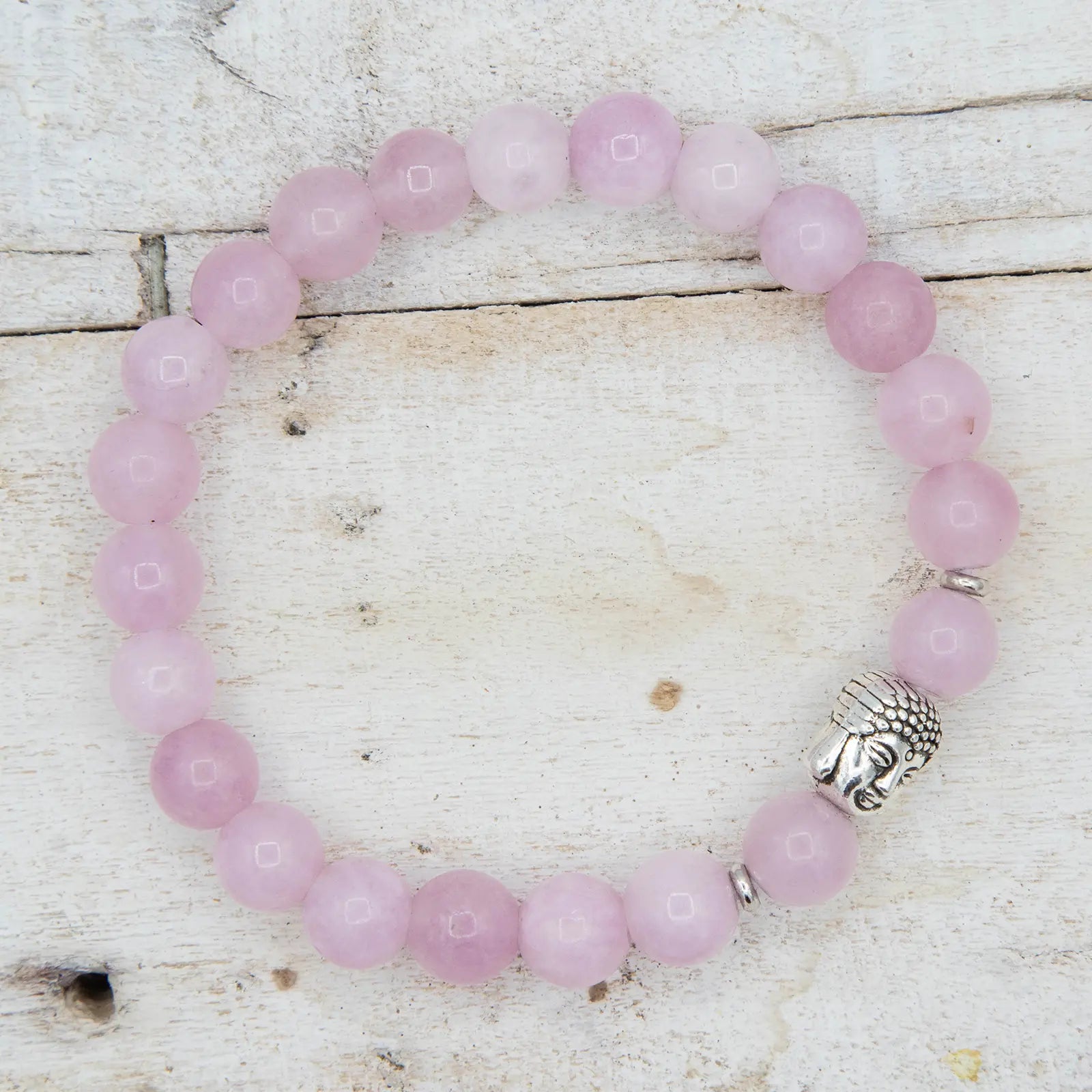 Pulsera de Kunzita con detalle de Buda de plata de Yogimi.