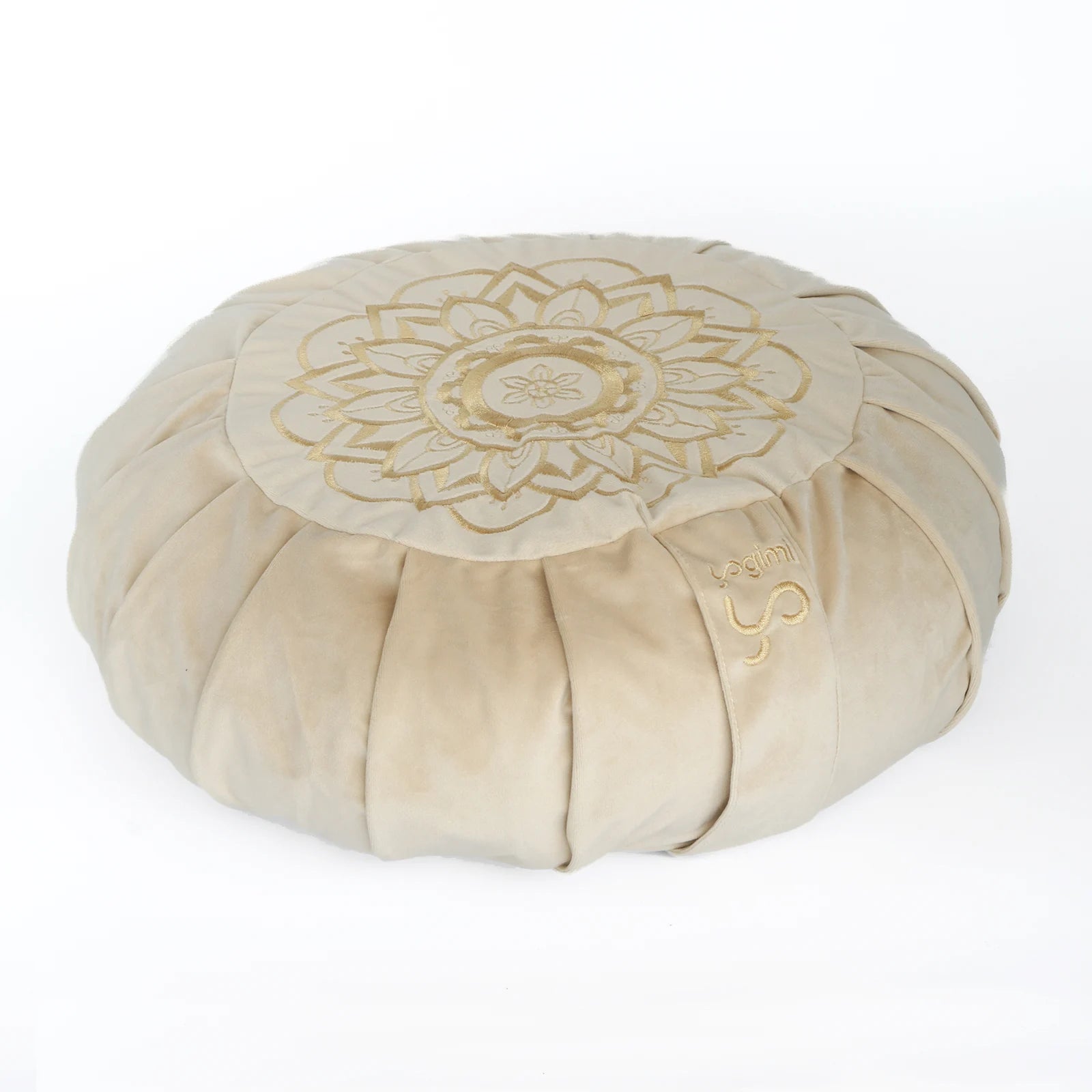 Cojín para sentarse en el suelo a meditar. Muy cómodo y bonito en color ocre y bordado con mandala. Yogimi by Patry Montero.