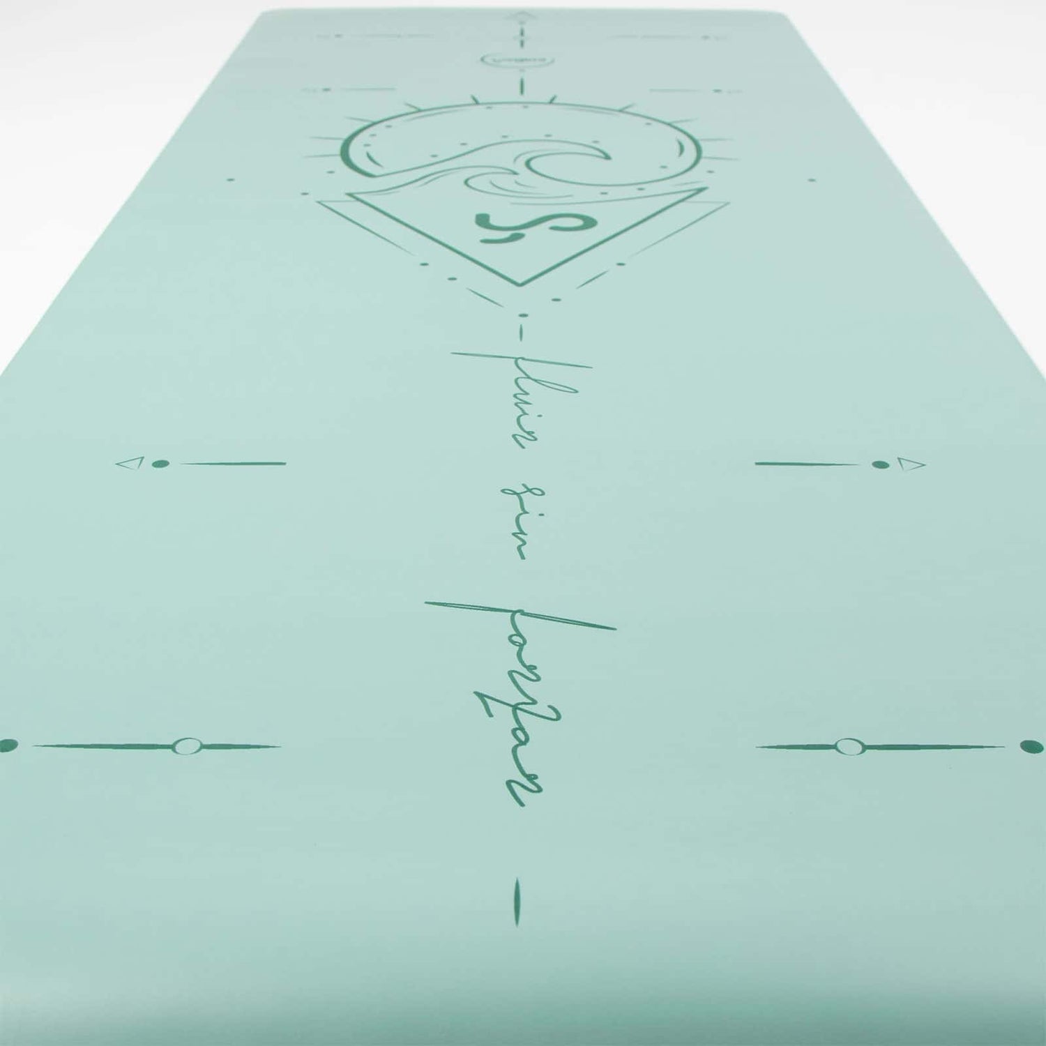 Comprar esterilla de alineacón de máxima adherencia, supergrip, diseño de Patry Montero de Yogimi. Modelo Ujjayi