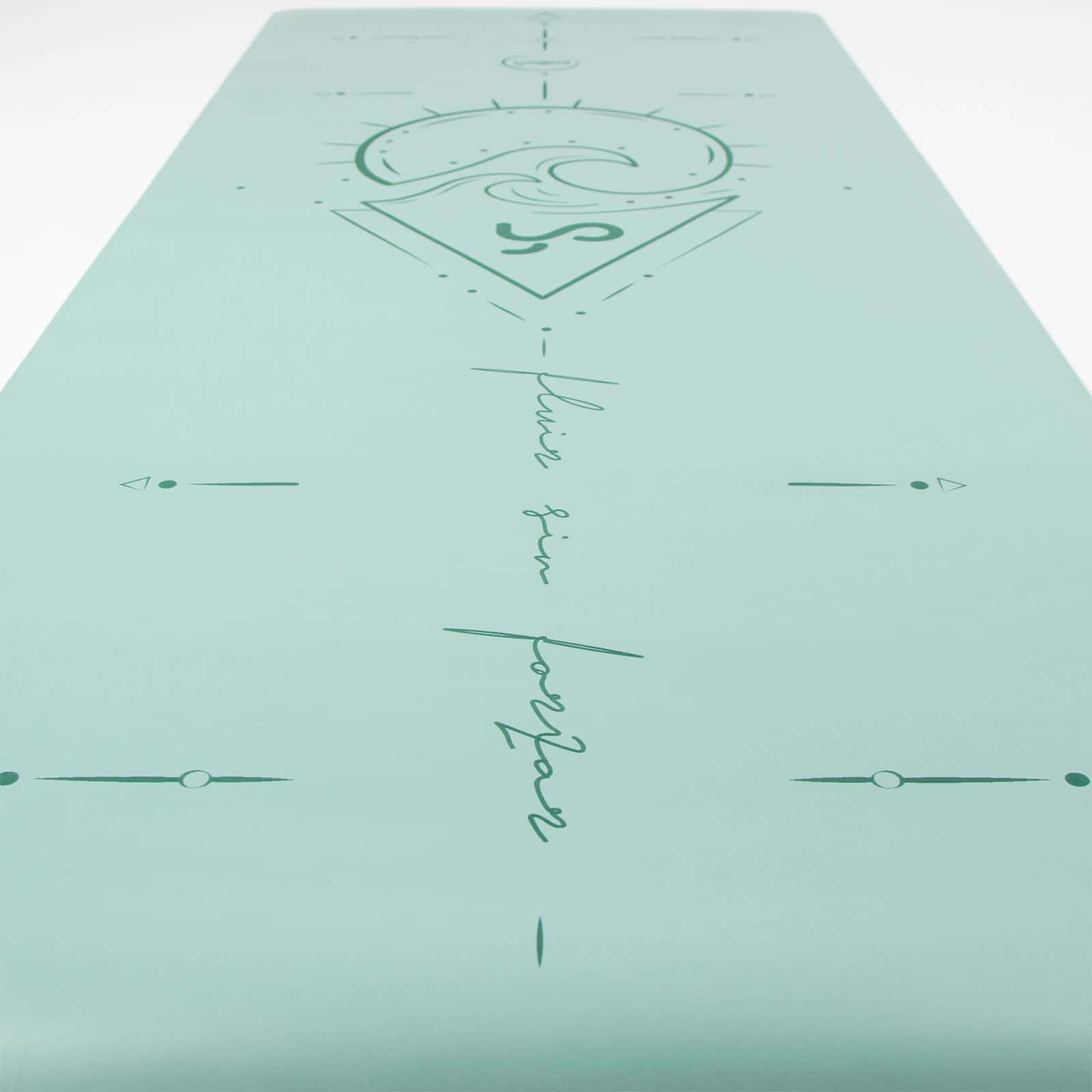 Comprar esterilla de alineacón de máxima adherencia, supergrip, diseño de Patry Montero de Yogimi. Modelo Ujjayi