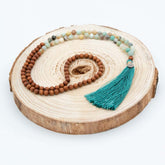 Comprar Japa Mala de amazonita y sandalo  de Patry Montero de Yogimi. Modelo Conexión