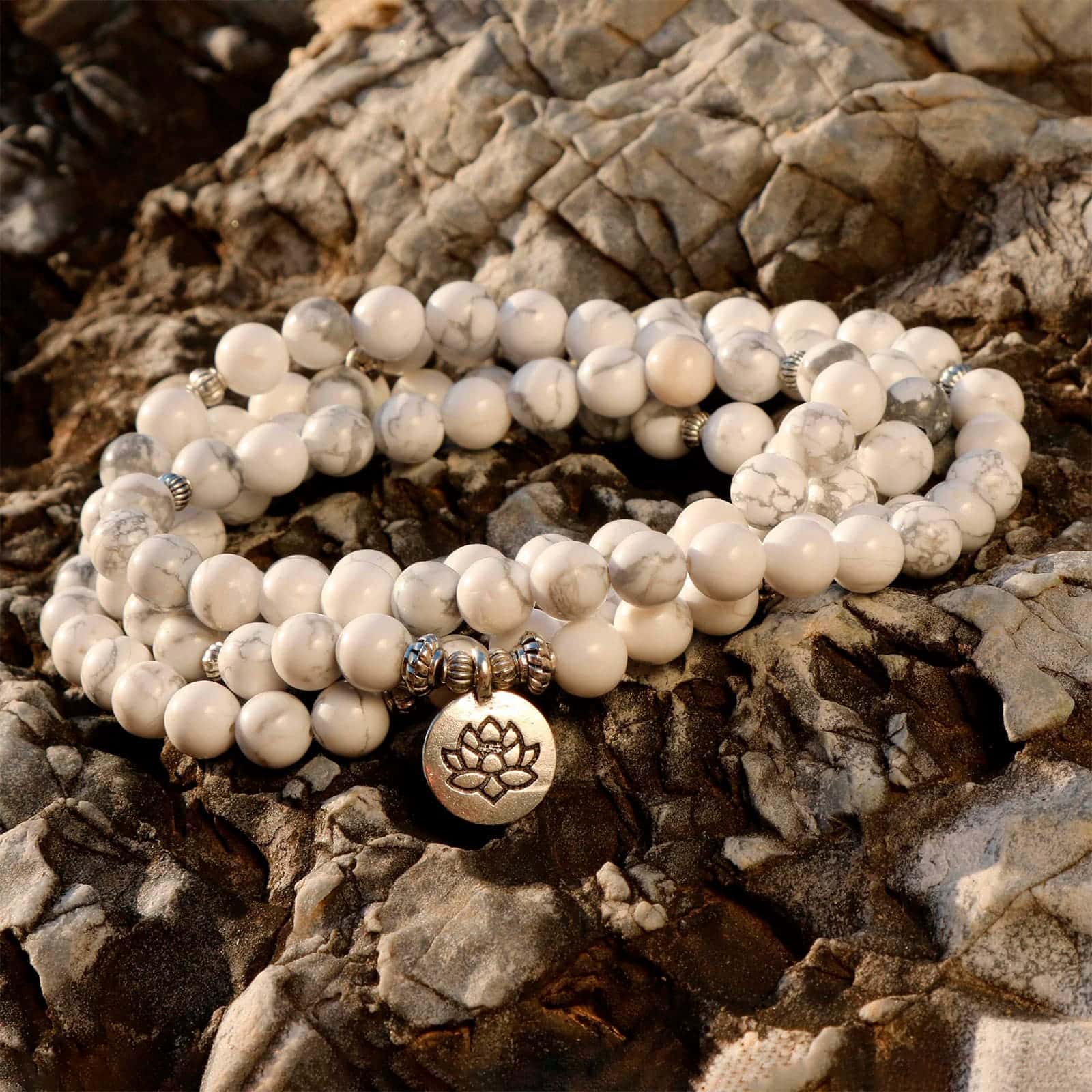 Comprar Japa Mala de Howlita, Patry Montero de Yogimi. Modelo Valentía.