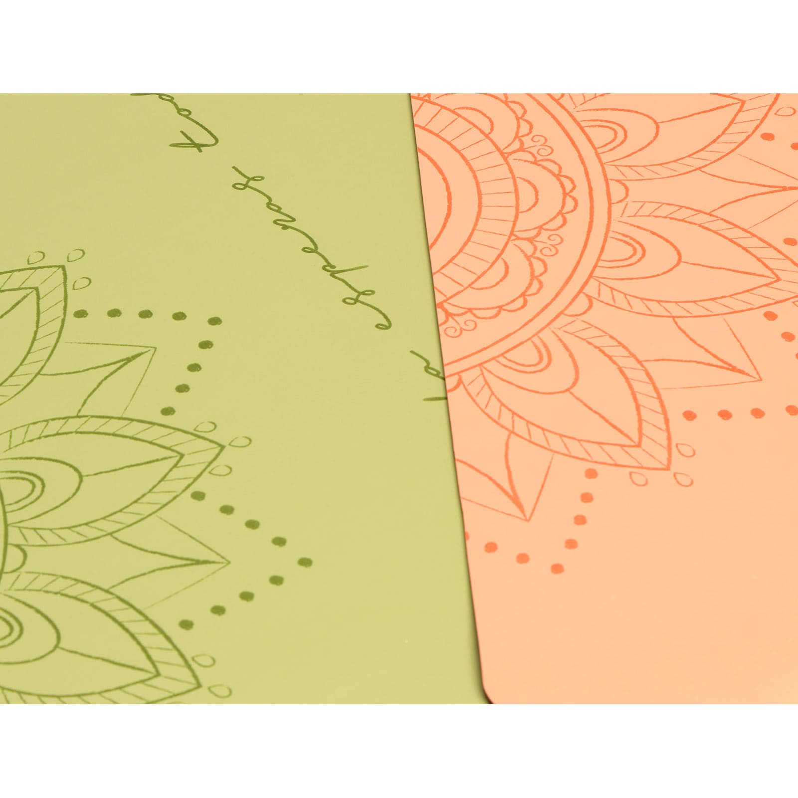 Mini esterilla pad de yoga para viajar. Color coral con mandala de Patry Montero Yogimi.