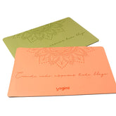 Compra mini-esterilla de yoga, pad, en color coral. Refuerzo antideslizante.