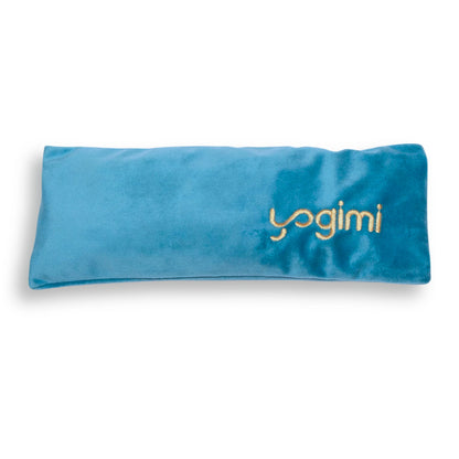 Medita con almohadilla de ojos rellena de lavanda y lino. Modelo River blue de Yogimi.