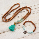 Conjunto de japa mala de meditación y pulsera de madera de sándalo de Yogimi.