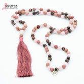 Japa Mala de Rodonita, Cuarzo Rosa y Jaspe Porcelana con Borla de seda y detalle flor de loto en plata de Yogimi.