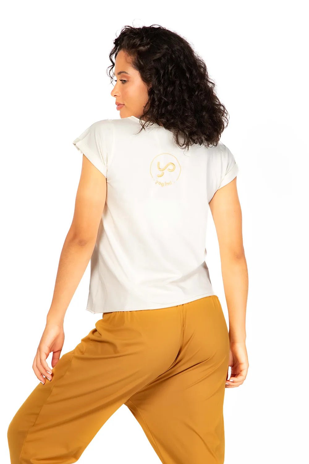 Camiseta Tshirt Yoga Changed de manga corta en color blanco de Yogimi. Un básico deal para combinar con cualquier prenda.